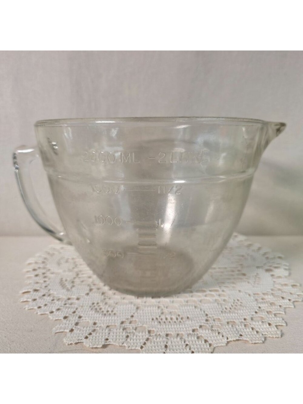 Vintage Anchor Hocking Glass 8-Cup Measuring Cup 2-Quart Batter Bowl With Handle